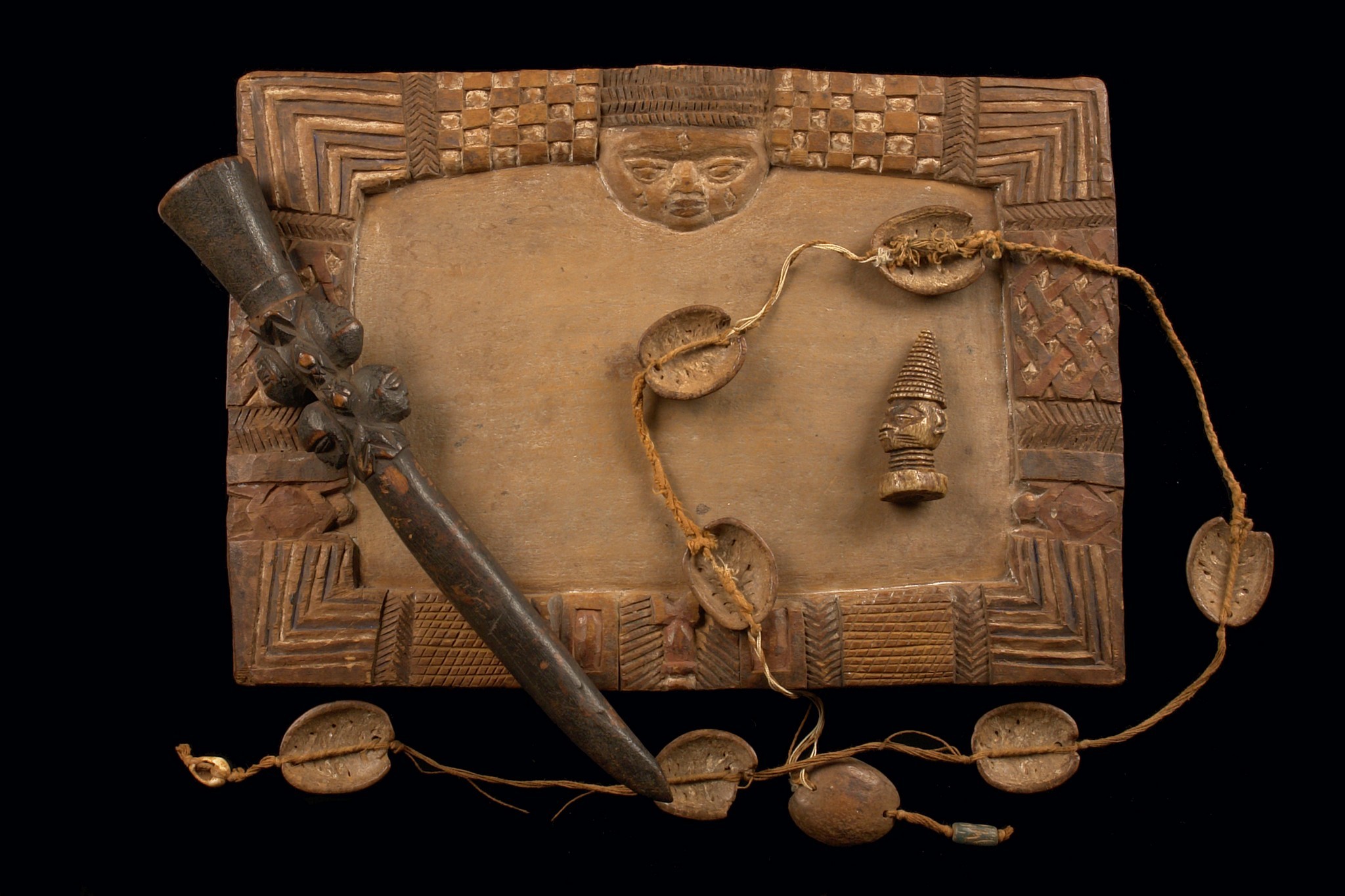 INICIAR EM IFÁ: função exclusiva de um Babalawo