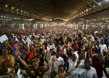 Eu juro!!! Igrejas nigerianas são mais corruptas do que o governo diz o ex presidente Olusegun Obasanj