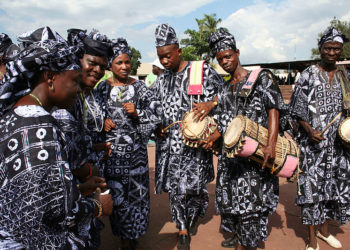 Asa Orisa Alaafin Oyo nega que os devotos de Orisa concordaram em pertencer a uma Associação  chamada ARSADIC