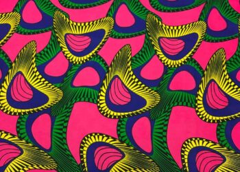 A Indústria quebrando a tradição de tecidos na África